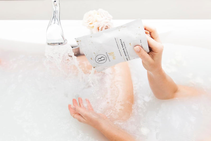 Milk Mineral Bath Soak, Made with Coconut, Dead Sea Salt & Vanilla Bean CO2, Ideal for Hydration, Good for Sensitive Skin, Approximately 5 Baths, 23 oz