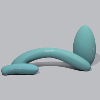 Bloomi Indulge Double Sided Vibrator - Wand Massager Vibrating G-spot Clit Stimulation Soft Silicone Ultra-Powerful Motor for Deep, Rumbling Muscle Relaxing Vibrations Date Night Couples 7.6" L