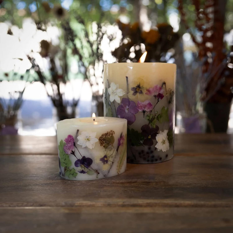 Black Currant & Bay Leaf Round Botanical Candle - Notes of Black Currant, Cinnamon, Rosemary, Aromatherapy Candles, Long Lasting Candles, Botanical Candles Home Decor (3 inch)