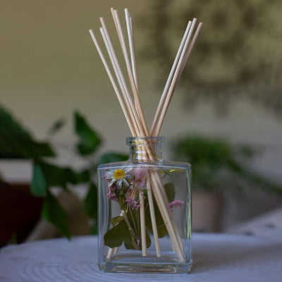 Rosy Rings Lemon Blossom & Lychee Botanical Reed Diffuser 4oz - Lasts 4-6 Months, Aromatherapy Diffuser, Reed Diffuser Sticks, Diffuser with Botanicals Perfect for Home Decor!