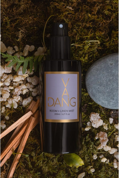 Van Dang Room & Linen Spray Mist | Home Fragrance Long Lasting Air Freshener Living Room Aromatherapy Deodorize Bedding Pillow Notes of Basil, Ambrette, Black Pepper, Clary, Mimosa, Sandalwood (Veldt)