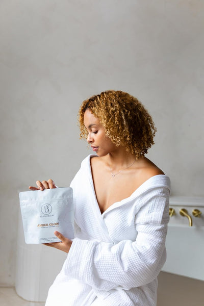 Amber Glow Mud Mineral Soak – Bath Soak with French Gray Sea Salt, Michilia Alba & Kaolin Clay, Soothes & Revitalizes Skin, Approximately 3 Baths, 32 oz