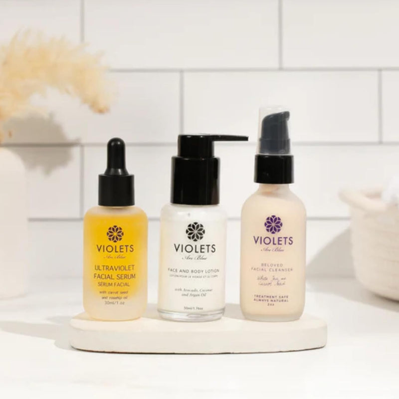 Violets Are Blue Ultra Violet Facial Serum with Carrot Seed & Rosehip Oils – Rejuvenating Anti-Aging Serum for Dry, Mature, or Tired Skin Hydrating Blend with Jojoba, Argan, Primrose & Lavender 30ml