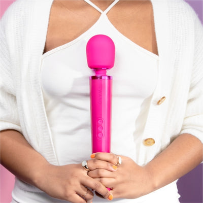 Rechargeable Vibrating Massager by Le Wand (Magenta)