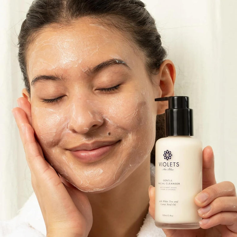 Violets Are Blue Gentle Cream Cleanser with White Tea, Carrot Seed & Evening Primrose – Non-Foaming Face Wash for All Skin Types – Creamy Daily Makeup Remover with Argan & Lavender Oils 100ml