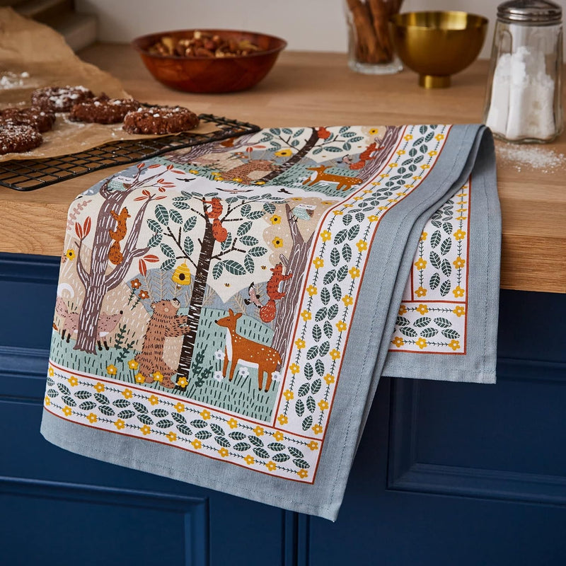 Ulster Weavers Wildwood Tea Towel, 100% Cotton - with Cute Animal Woodland Design - Kitchen and Cooking Gifts for Bakers & Chefs - Homeware & Kitchenware Range